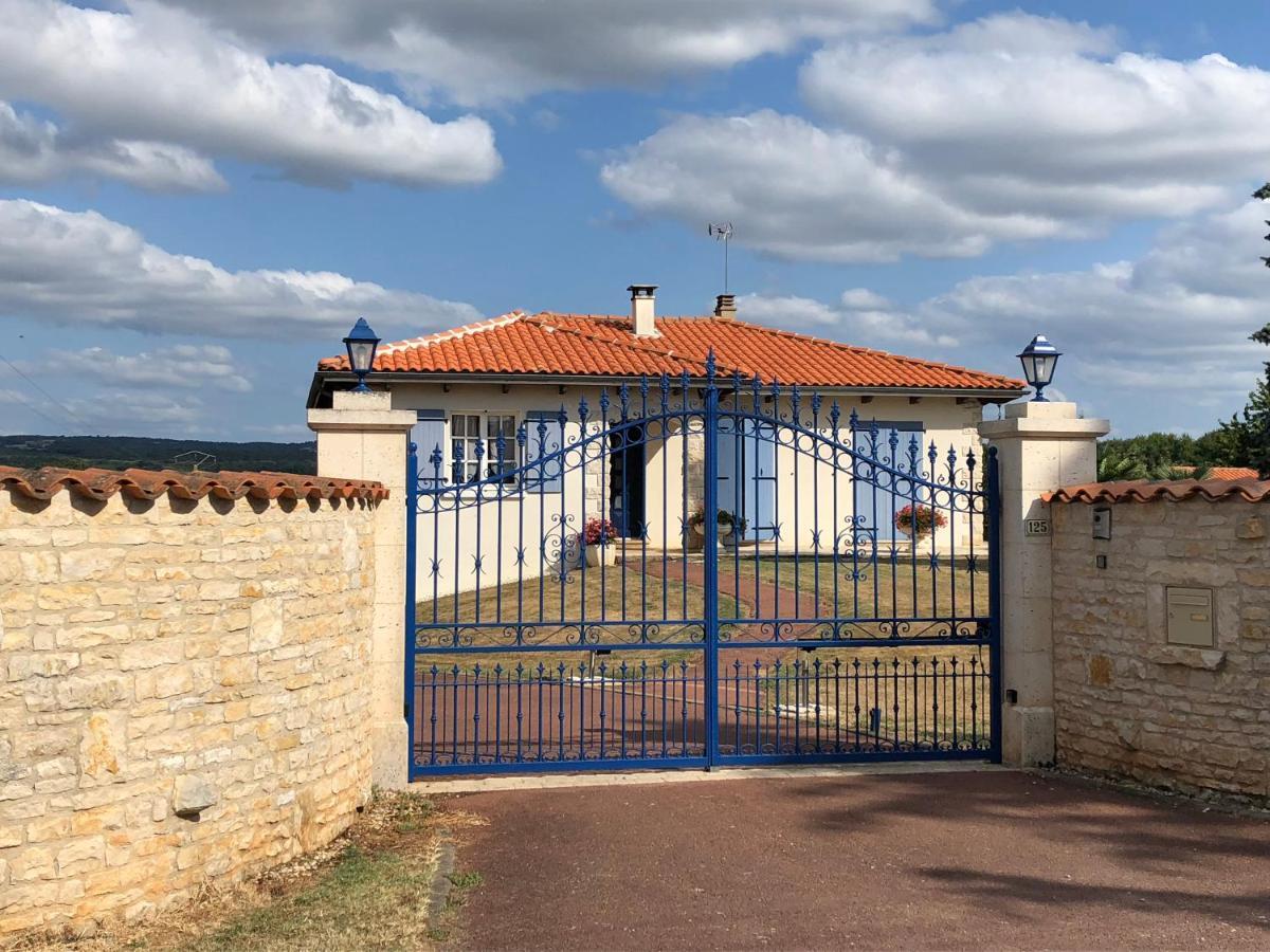 La Ligonne Bed and Breakfast Marillac Εξωτερικό φωτογραφία